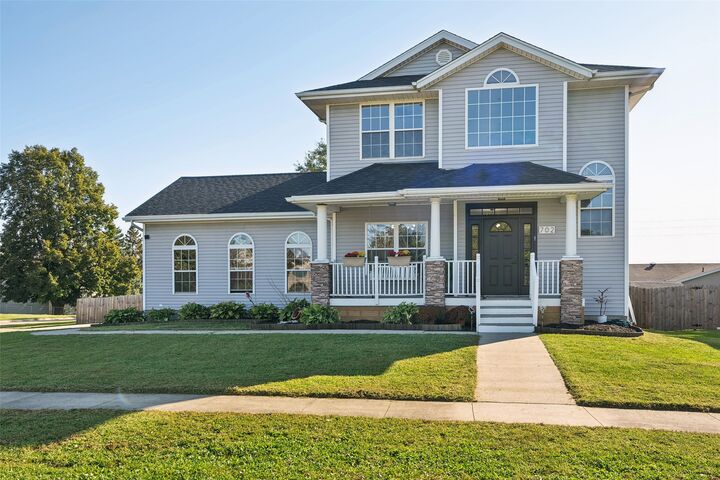 Property Photo: 702 Marshall Court N IA 50228