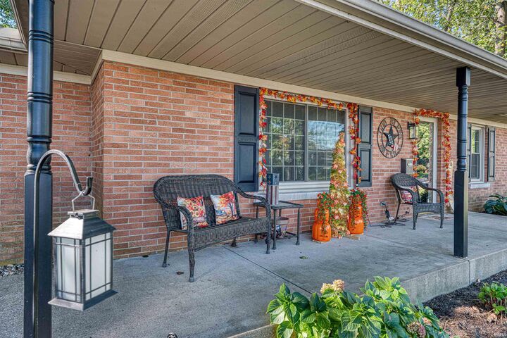 Property Photo: 718 Davis Drive IN 47620