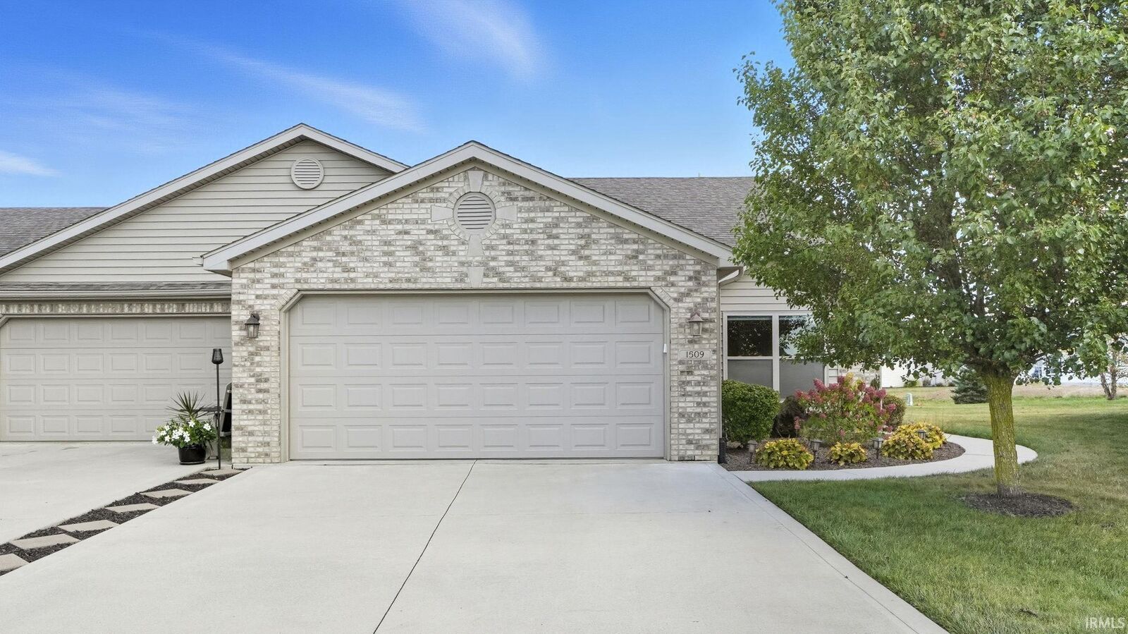 Property Photo:  1509 Coventry Court  IN 46706-3078 