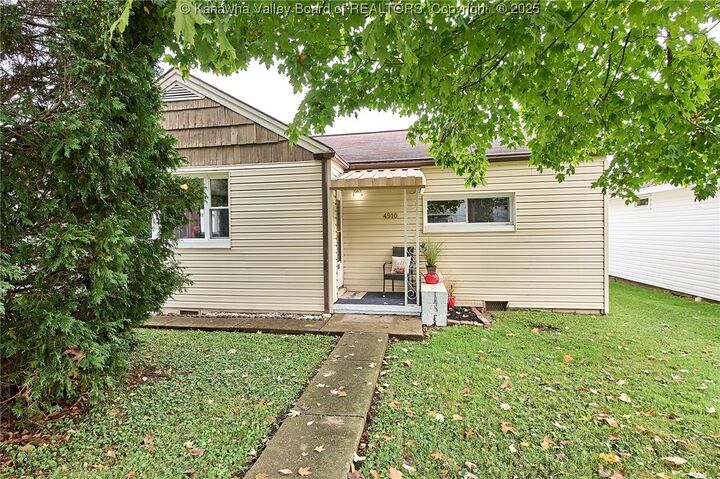 Property Photo:  4910 Washington Avenue SE  WV 25304 