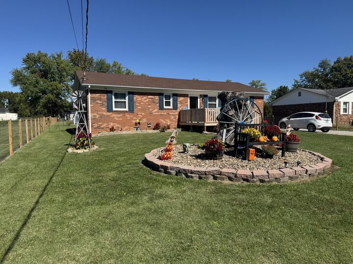 Property Photo:  102 Clara Drive  KY 40475 