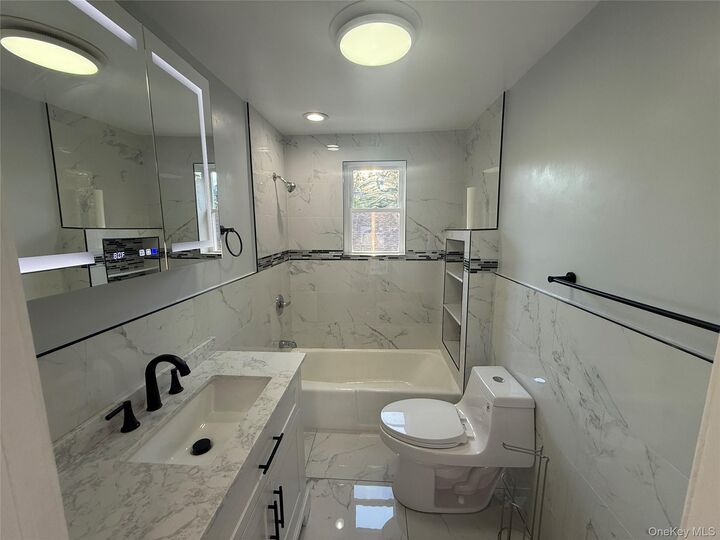 Property Photo:  18 Edgewood Street  NY 10605 