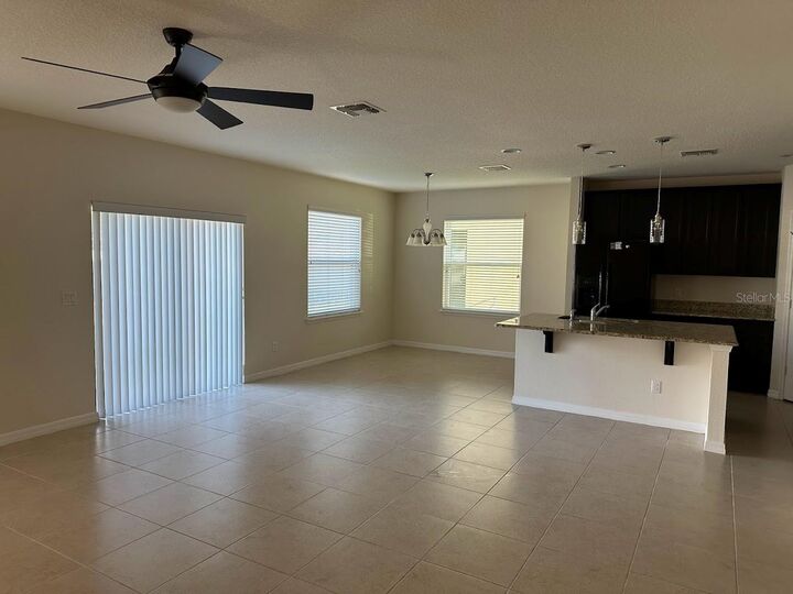 Property Photo: 2716 Monticello Way FL 34741