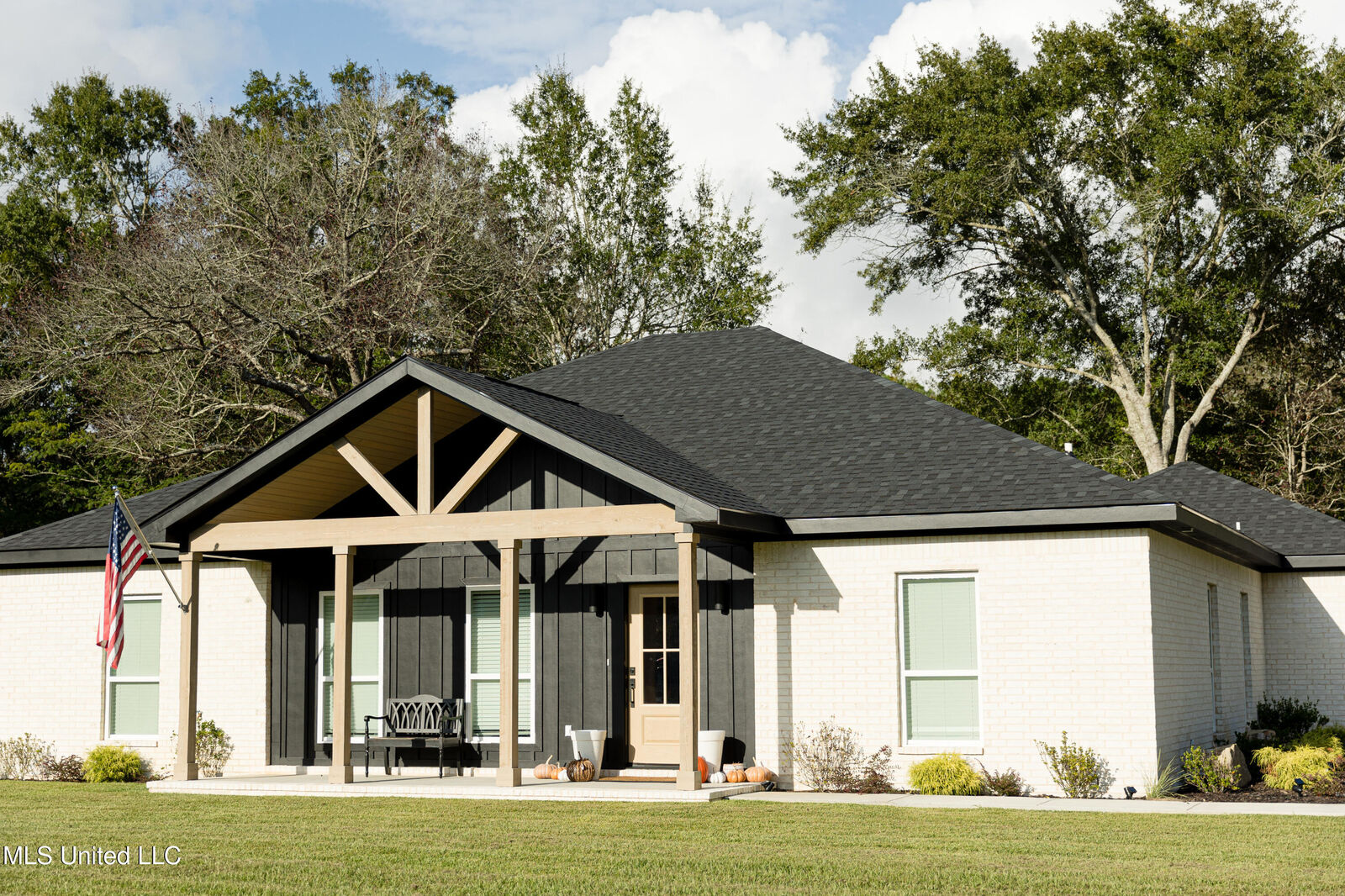 Property Photo: 2000 Plover Lane MS 39553