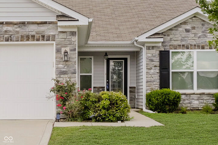 Property Photo: 5792 Waterstone Way IN 46075