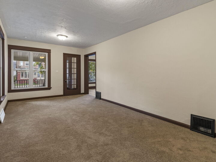 Property Photo: 2604 W Lincoln Ave WI 53215
