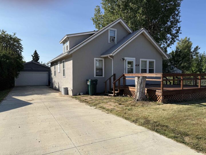 Property Photo:  417 N 4th Street  ND 58763