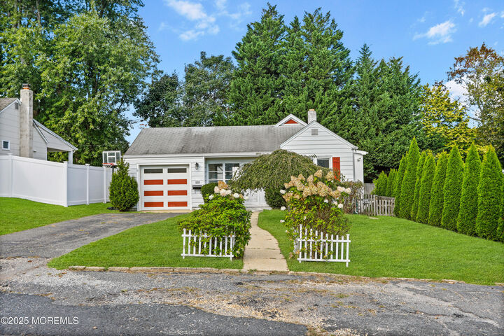 2253 Wagner Lane  Manasquan NJ 08736 photo