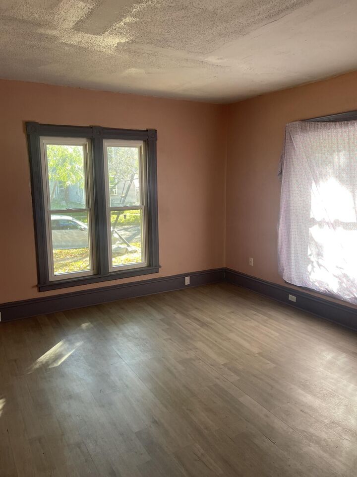 Property Photo: 1034 Williams Street MI 49203