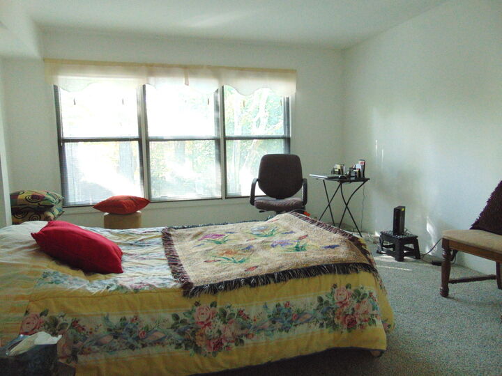 Property Photo: 858 N Auburn Woods Drive IL 60067