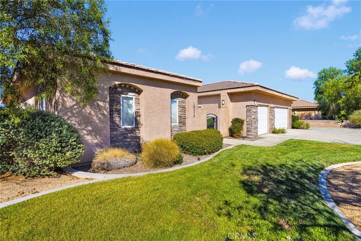 Property Photo: 19274 Kanbridge Street CA 92308