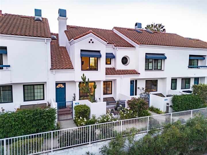 Property Photo: 19451 Pompano Lane Lane 110 CA 92648