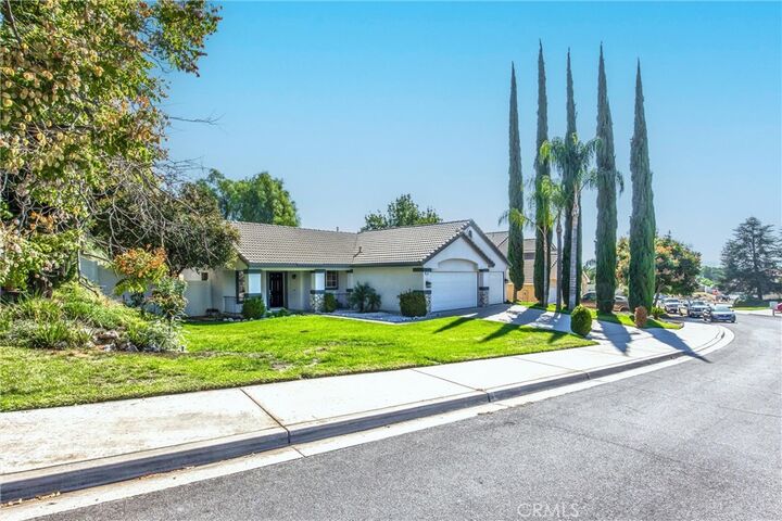 Property Photo: 7691 7691 Highland Grove Court CA 92346