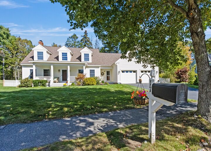 Property Photo:  17 Cross Hill Road  ME 04107 
