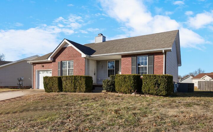 Property Photo:  221 Grassmire Dr  TN 37042 