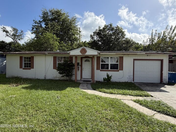 Property Photo:  2423 Green Oak Drive  FL 32211 