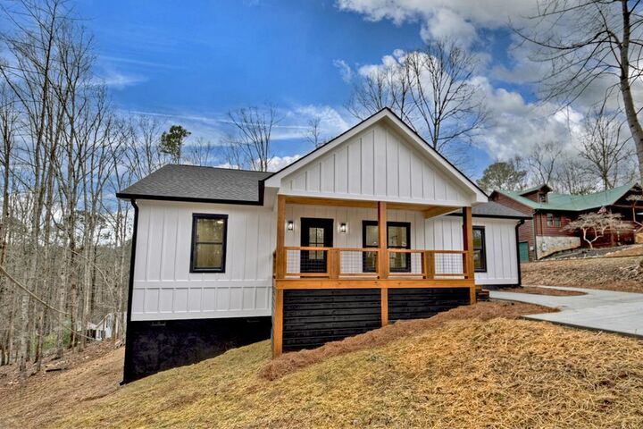 Property Photo: 76 Cypress Circle GA 30540