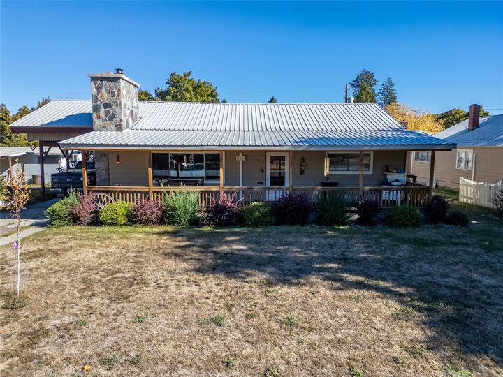 Property Photo:  1111 Montana Avenue  MT 59923 