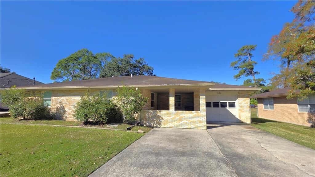 Property Photo: 134 Hunt Street LA 70037