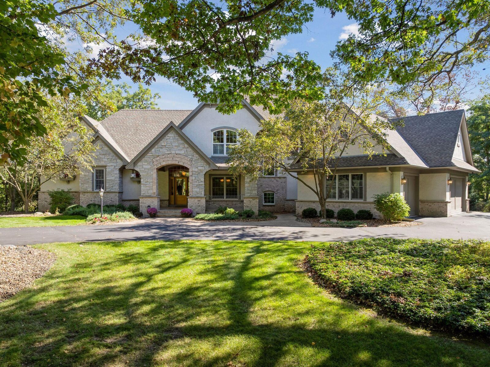 Property Photo: 6 Blue Flag Court MN 55127