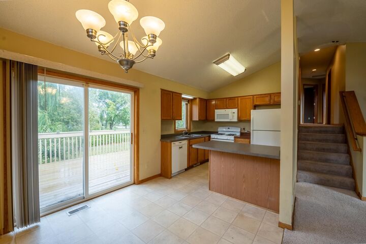 Property Photo: 1000 E Orchard Street MN 56011