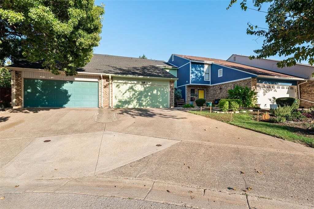 Property Photo:  1654 Choteau Circle  TX 76051 