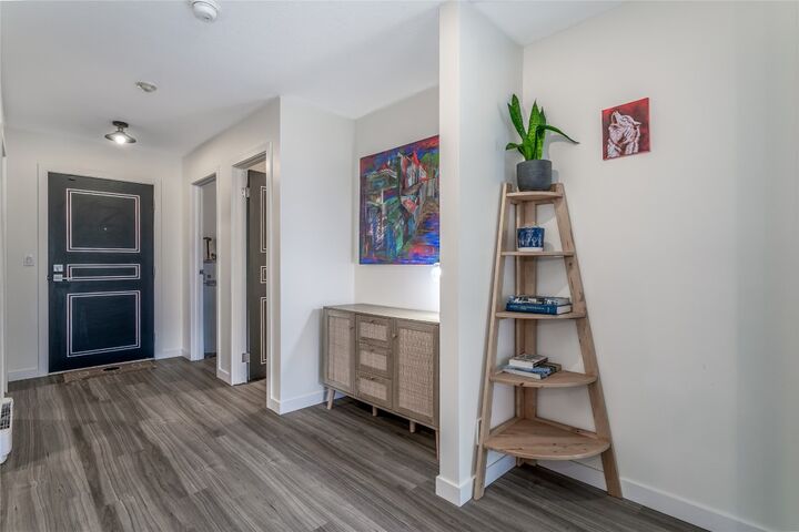 Property Photo: 1075 Bernard Avenue 110 BC V1Y 6P7