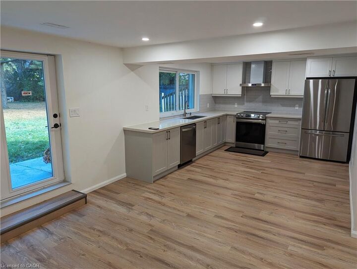 26 Springbank Crescent Lower  Kitchener ON N2M 4P7 photo