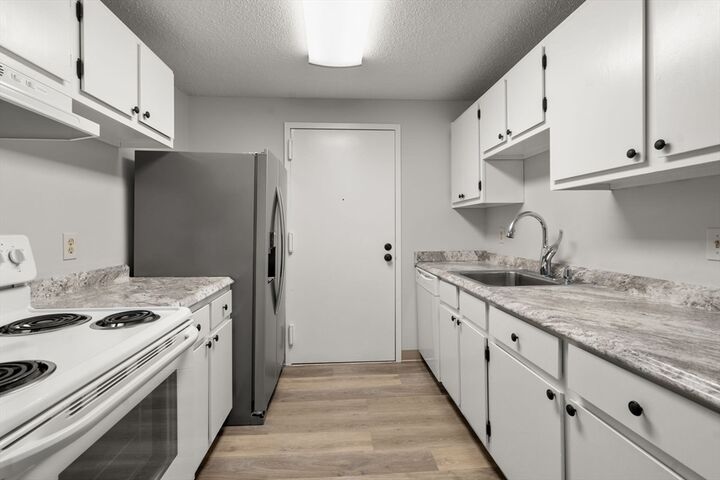 Property Photo: 11 Silver Hill Ln 11 MA 01760