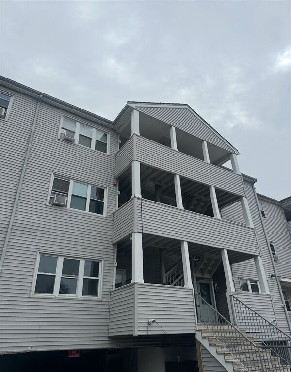 Property Photo: 386 Summer Street 5 MA 01905