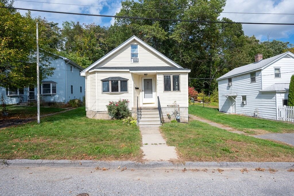 Property Photo:  190 Dominion Rd  MA 01605 