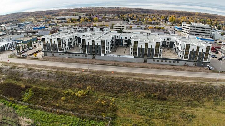 Property Photo: 10218 King Street 406 AB T9H 1Y1