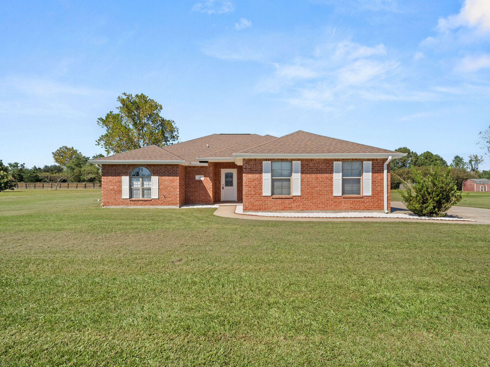 Property Photo: 191 Delia Dr LA 71446