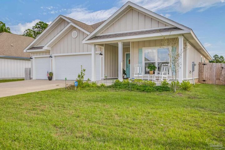 Property Photo:  6311 Forest Bay Ave  FL 32563 