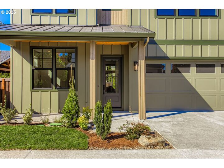 Property Photo: 3651 NW Lana Pl OR 97229
