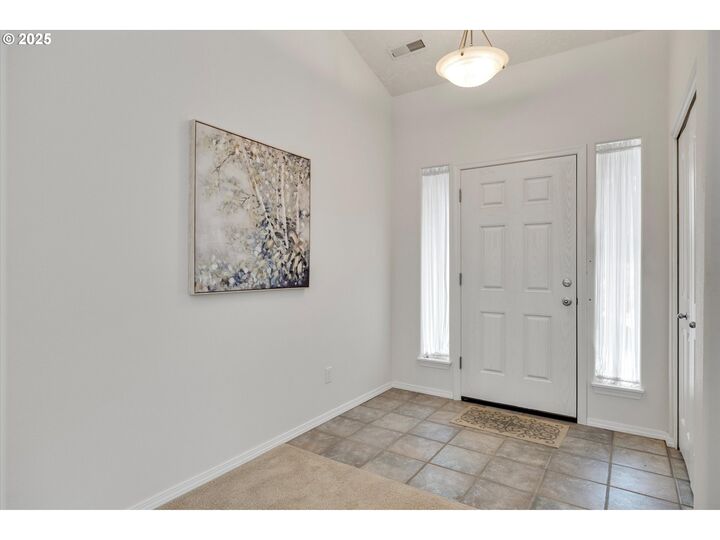 Property Photo: 1237 Mt View Ln OR 97038