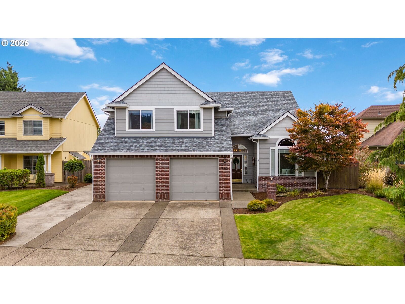 Property Photo: 790 E 15th Cir WA 98629