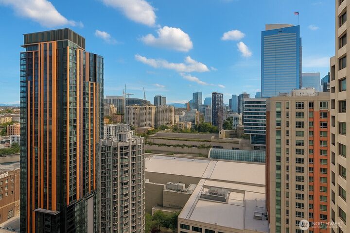 Property Photo: 737 Olive Way 2908 WA 98101