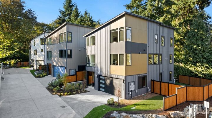 Property Photo: 13068 SE 19th Court WA 98005