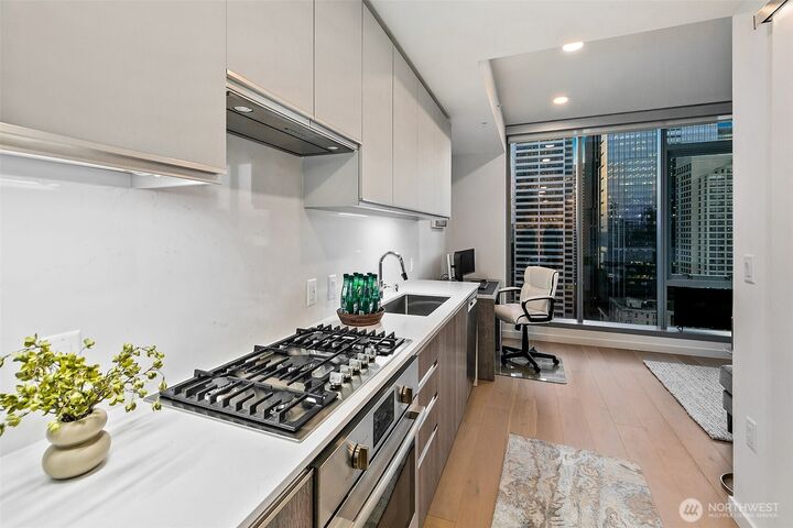 Property Photo: 800 Columbia Street 1801 WA 98104