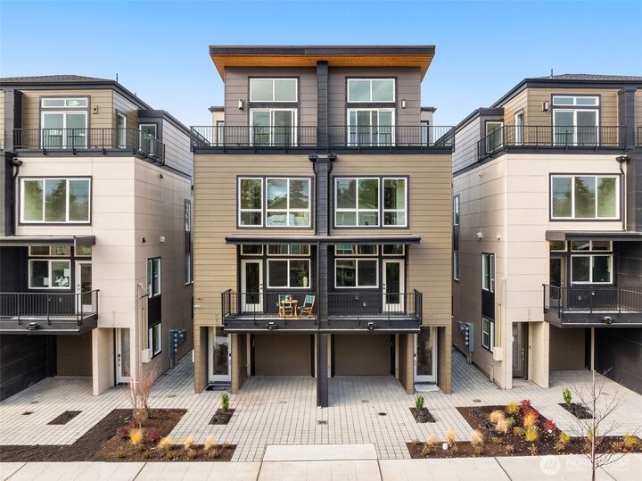 Property Photo: 9207 Densmore Avenue N WA 98103