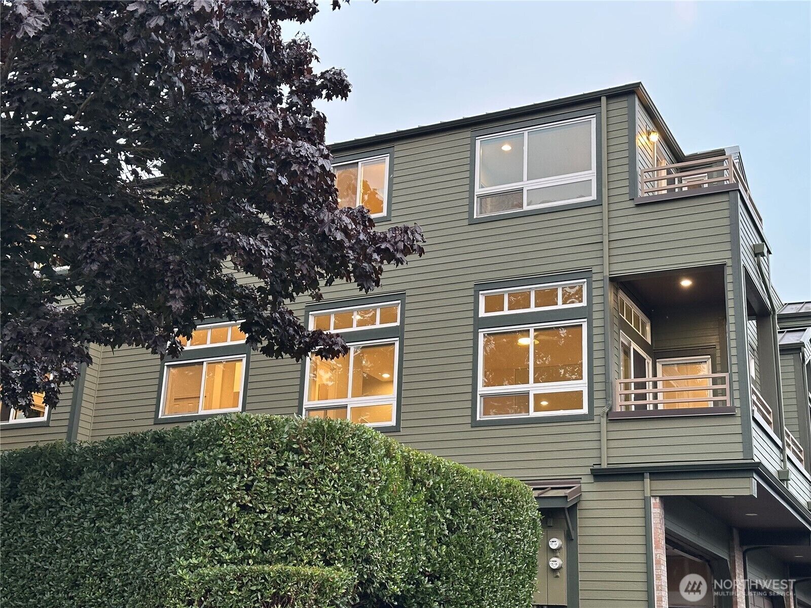 Property Photo: 327 2nd Avenue S WA 98033