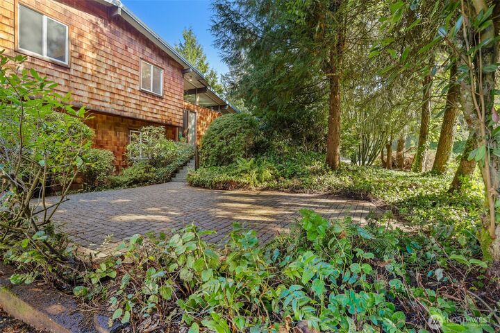 Property Photo: 4753 90th Avenue SE WA 98040