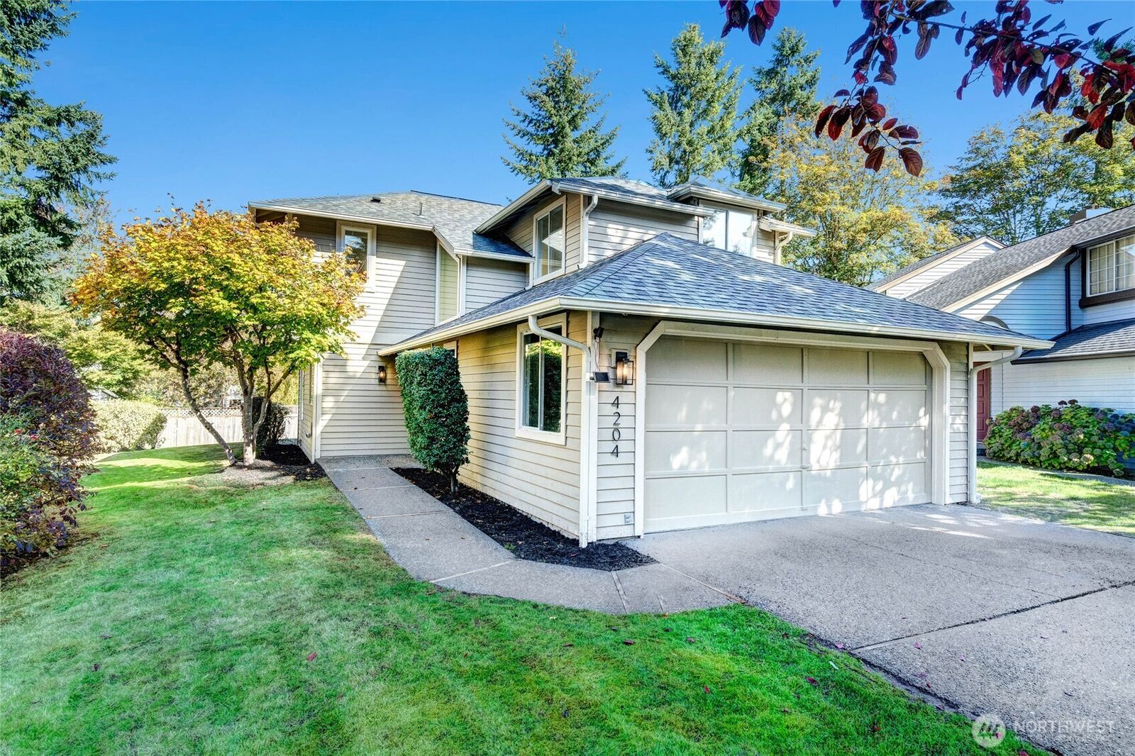 Property Photo: 4204 243rd Place SE WA 98029