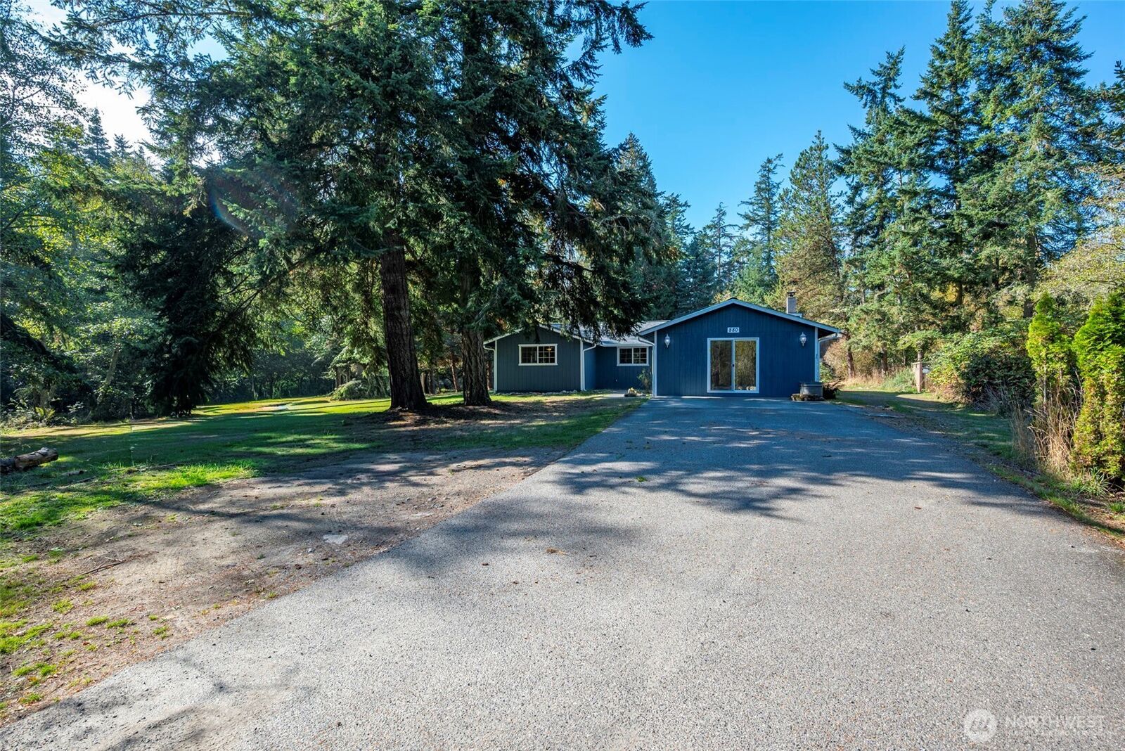 Property Photo:  880  Quail Lane  WA 98277 