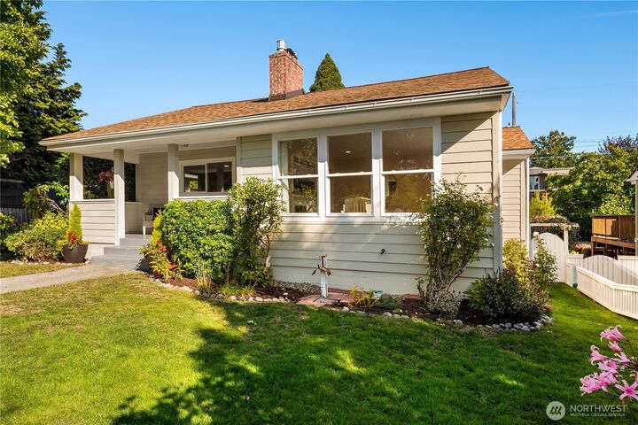 Property Photo: 5942 46th Avenue SW WA 98136