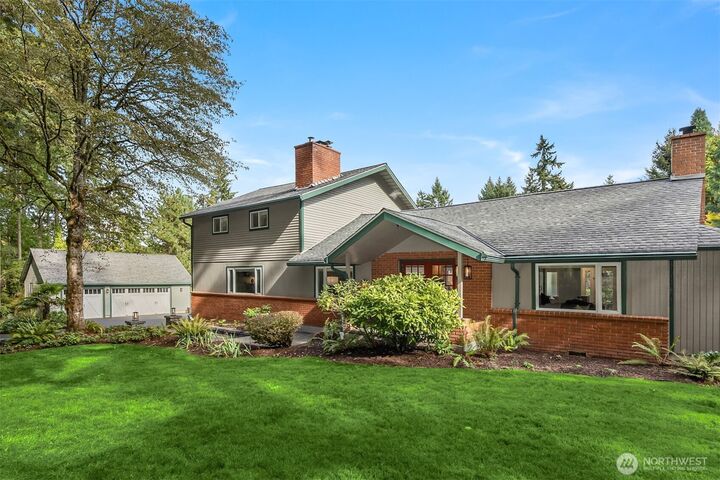 Property Photo:  8018  Hansen Road NE  WA 98110 
