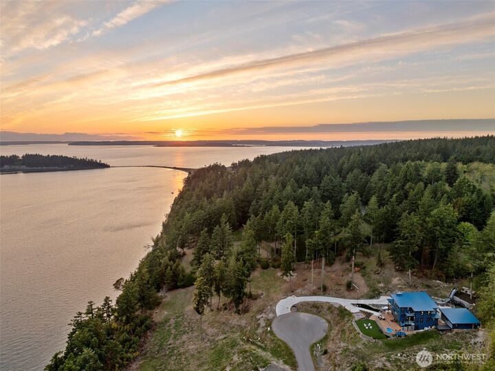 Property Photo:  1423  Sergios View Lane  WA 98277 