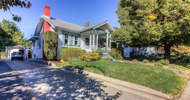 Property Photo: 222 S 18th Avenue WA 98902