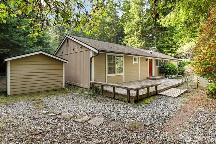 Property Photo:  3100  Sea Eagle Lane  WA 98253 